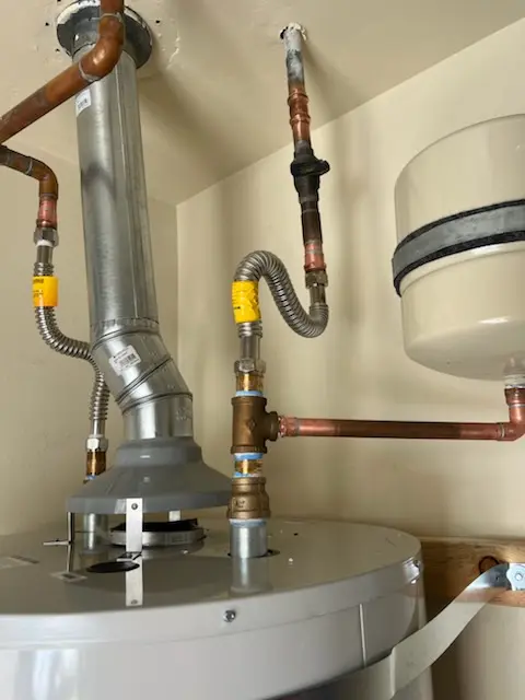 Water heater installation and plumbing repair in Southtown